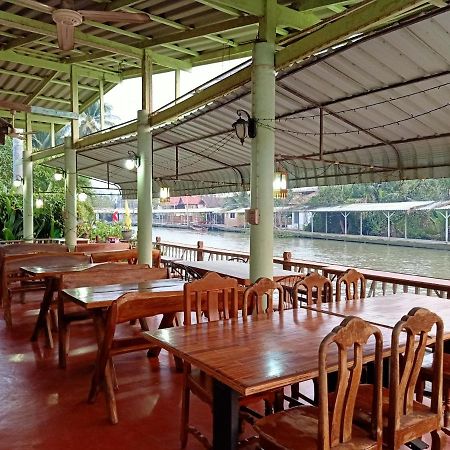 Nr Homestay Amphawa Exterior photo