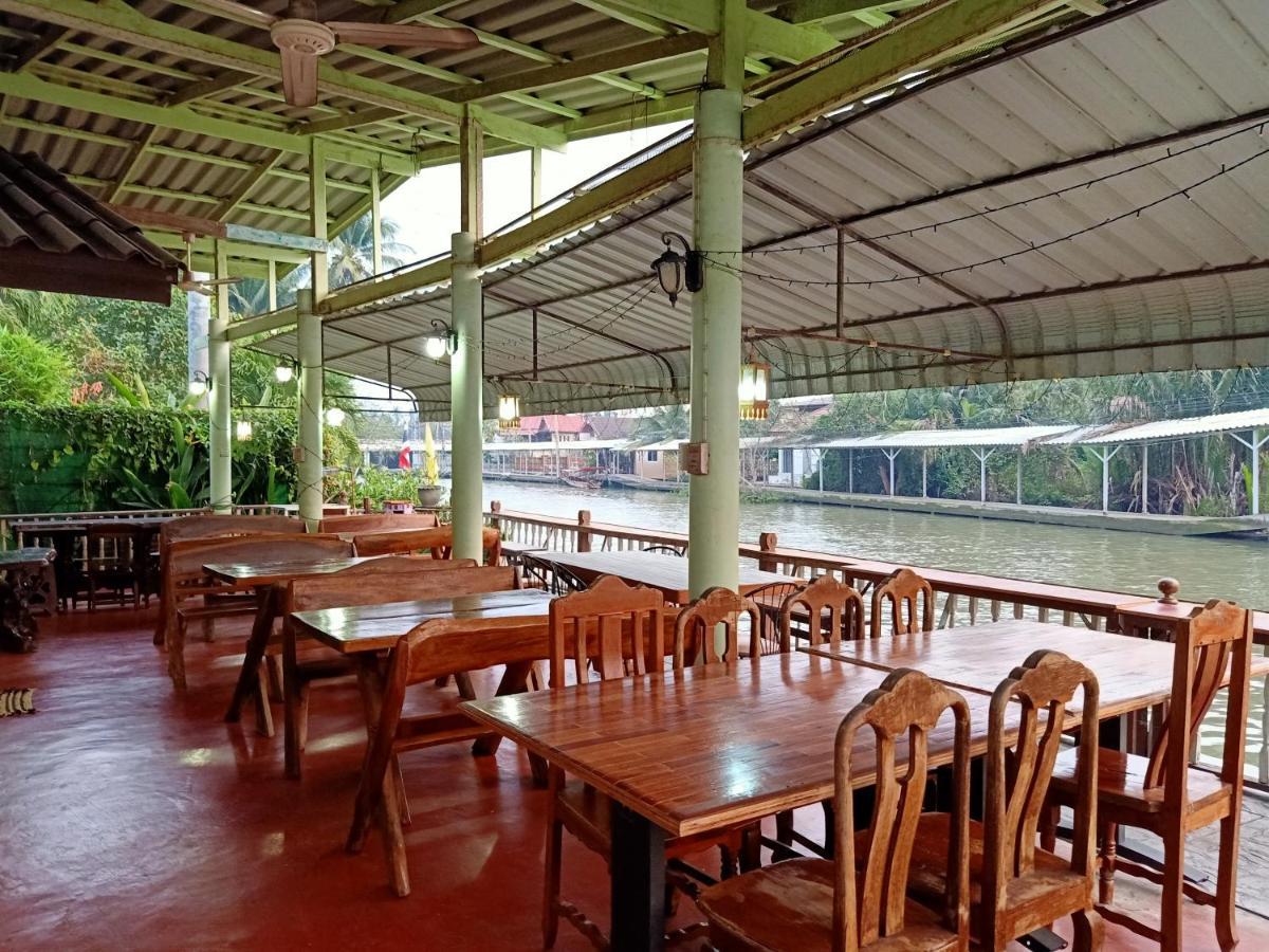 Nr Homestay Amphawa Exterior photo